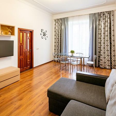Bv Apartments Exquisite 리비프 외부 사진