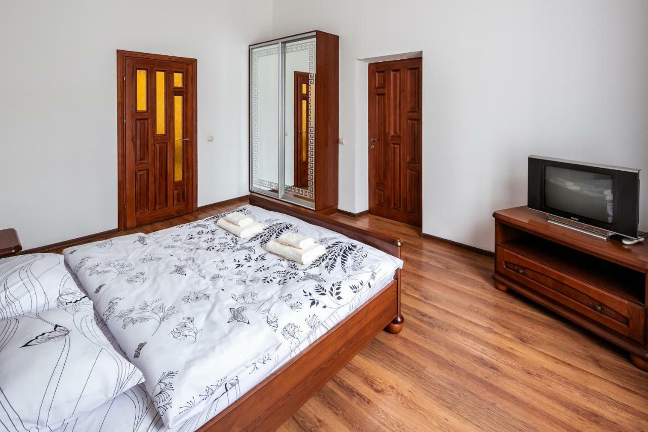 Bv Apartments Exquisite 리비프 외부 사진